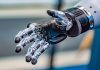 I robot del futuro avranno mani con cinque dita?