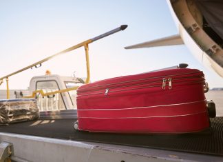 Robot in pista e bagagli che viaggiano da soli